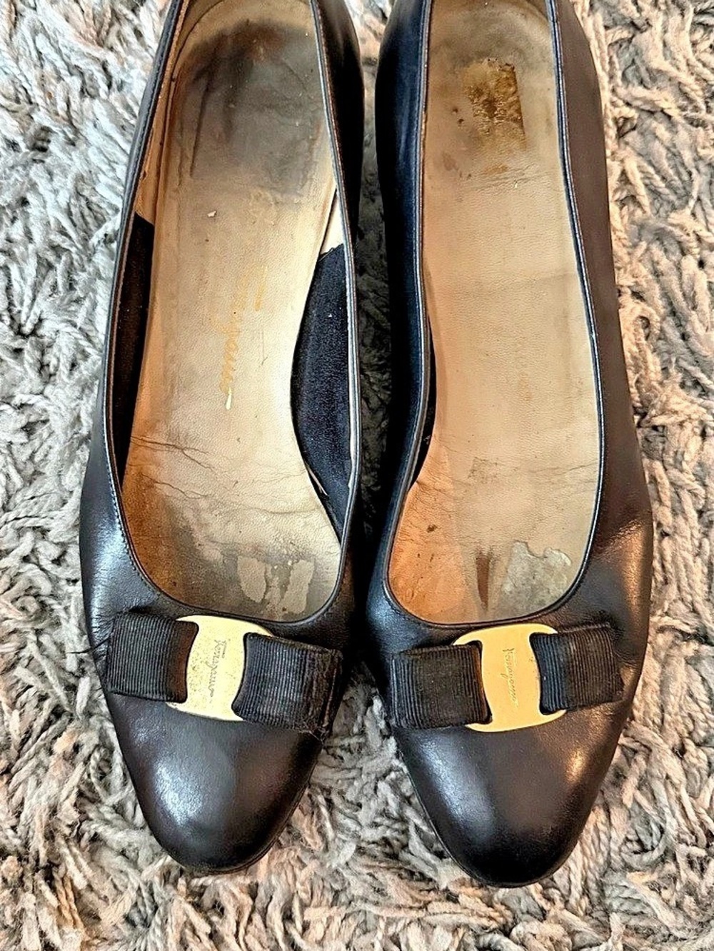 Salvatore Ferragamo Vara Bow Block Heel Pump Black Ballet Flats with Gold-Tone